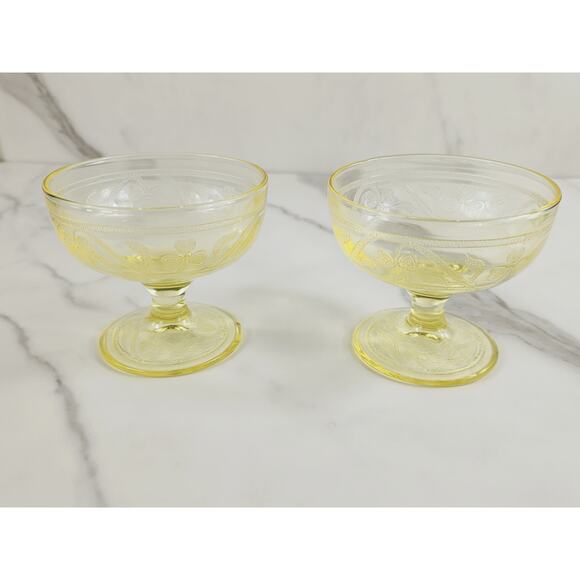 Hazel Atlas Sherbet Glasses Cloverleaf Yellow Footed 30s Depression Glass 3 1/4" - Picture 4 of 13